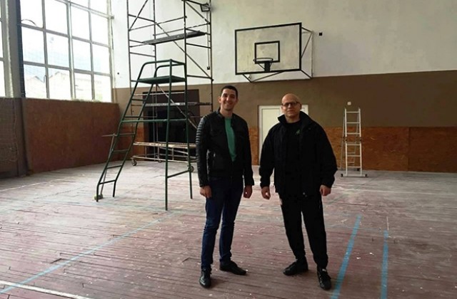 Антон Долапчиев поздрави младия спортен клуб „R BOX“ във Враца