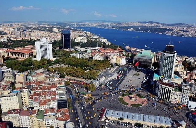 Турция забрани честването на 1 май на емблематичния площад Таксим