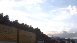 Собственици на казани блокираха пътя Враца Мездра