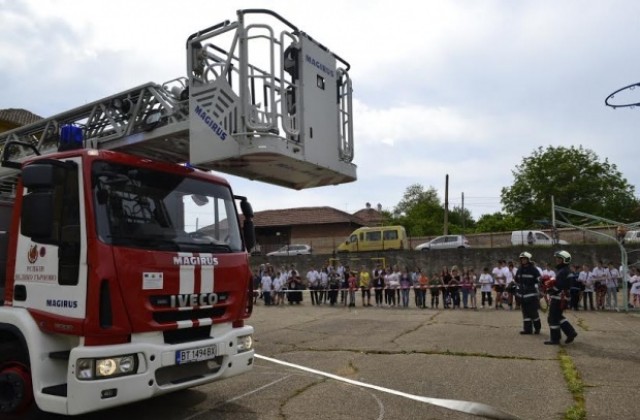 Създават доброволчески отряди „Млад огнеборец”  към Лятната полицейска академия в община В. Търново