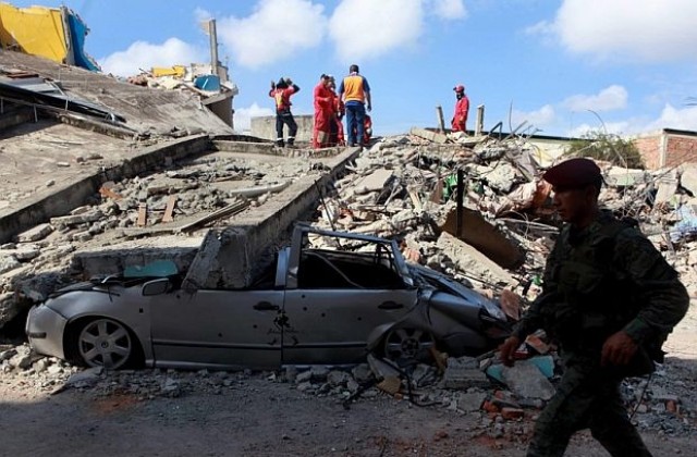 Жертвите от земетресението в Еквадор надхвърлиха 500, сред тях има и чужденци