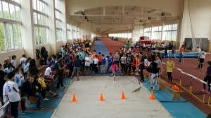 250 деца се включиха в ученическото състезания по лека атлетика