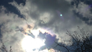 Вятърът утихва слънцето се връща