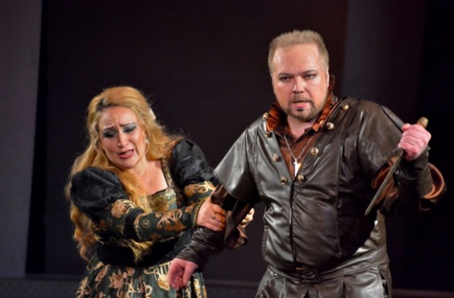 Матине в Операта на 23 април