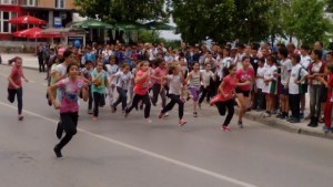 В Свищов се проведе лекоатлетически крос Да опазим децата си