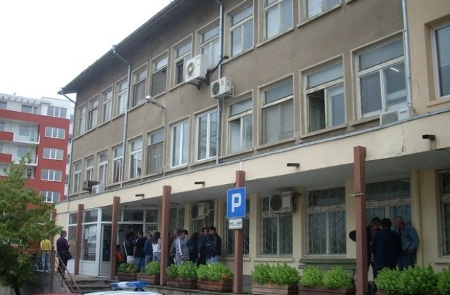 Временно преустановяват работа с граждани на Български документи за самоличност и Пътна полиция