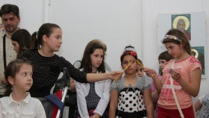 Откупени са повече от половината икони от благотворителната изложба за