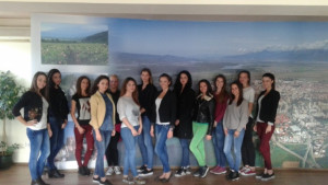 Галина Стоянова се срещна с кандидатките за Царица Роза 2016