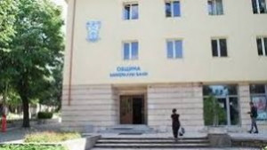 Засаждат 135 дръвчета в Баните
