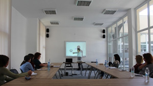 Обучават учители от Добрич за работа с интерактивна бяла дъска