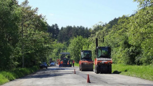 Продължават ремонтните дейности по улиците във Велико Търново