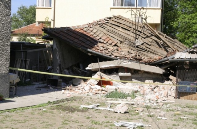 Две деца пострадаха след взрив на бойлер в Пловдив