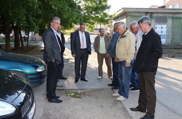 Облагородяват квартал Бонония