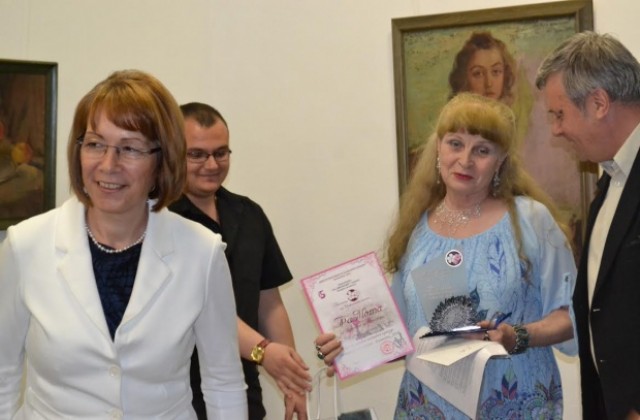 Наградиха победителите в конкурса Белоцветните вишни - 2016