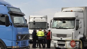 Милиони загуби за туризма ни ако превозвачите затворят границата с