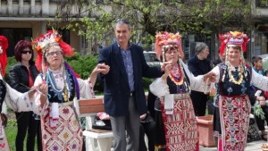 Фолклорен празник спретна клуб Дълголетие в Стралджа