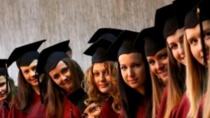 Награда Златен Гален връчват на пълна отличничка в МУ