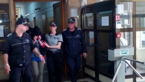 Не пуснаха от ареста Ивалена обвинена за убийството на тийнейджърка