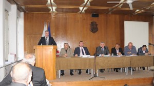 Търсят жилища на живеещите на ул Арда