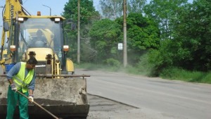 Ще ремонтират път към пещерата Леденика с европейски средства