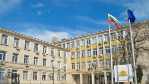 Подписаха първия договор за саниране в Силистра