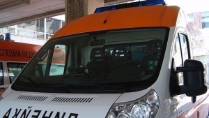 Двама мъже пострадаха при ПТП на пътя между селата Боголин