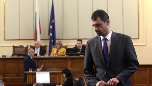 Хайтов Управляващите потъпкаха демокрацията и разделиха българите