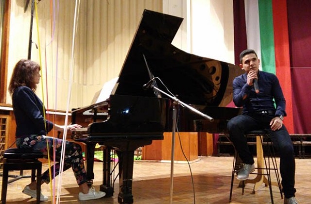 Учениците от ПМГ – Враца с Великденски благотворителен концерт