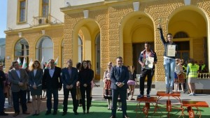 Наградиха победителите от общинския кръг на Ученически игри