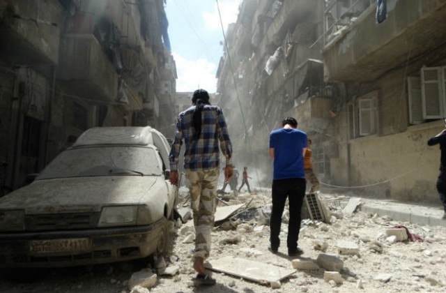 Нови въздушни удари по контролирани от бунтовниците райони на Алепо