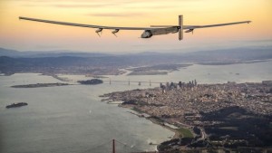 Соларният Слънчев импулс 2 лети над Америка СНИМКИ