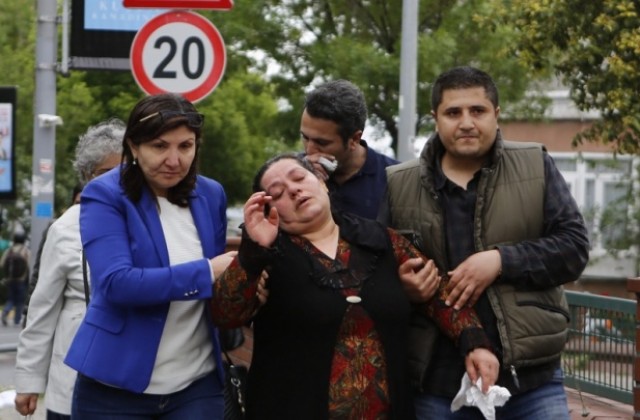 Само за ден трима убити и десетки ранени при атентати в Турция