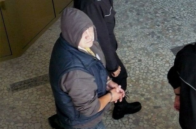 Произнасят присъдата на обвинен в двойно убийство