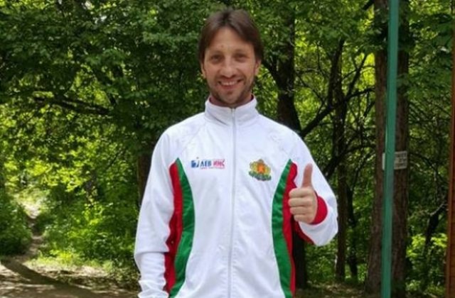 Борислав Иванов в битка за медалите на Европейското първенство по карате