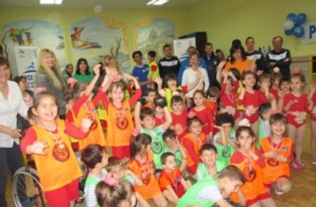 Малчугани стават футболни звезди