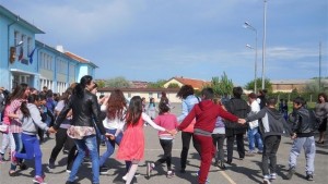 Сутрешна гимнастика и народни танци Като едно време