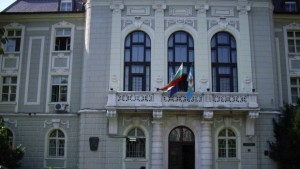 Общината светва в цветовете на европейския флаг