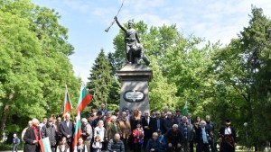 Отбелязаха Деня на храбростта с традиционно шествие в Плевен