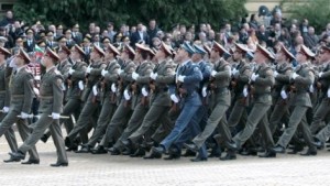 Ген Златев Все повече момчета искат да ходят в казармата