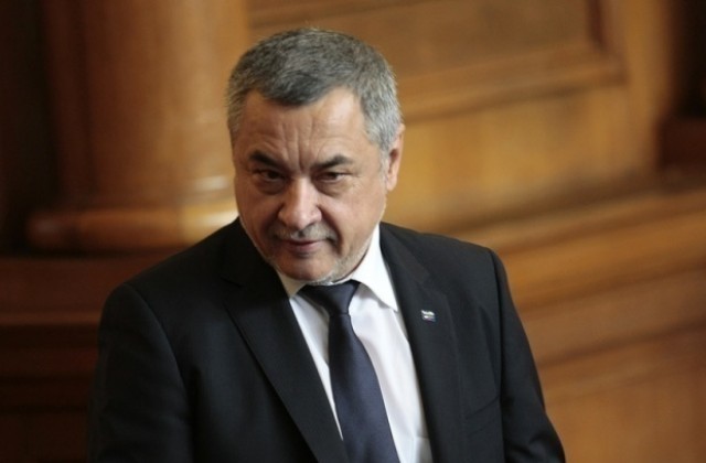 Валери Симеонов: Ветото на президента е национално предателство