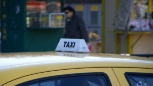 Затегнаха контрола срещу нелегалните таксита във В Търново