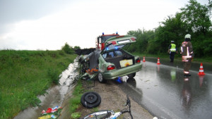 Камион и кола се сблъскаха край Смядово има загинал