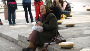 Започва раздаването на социални помощи в храни