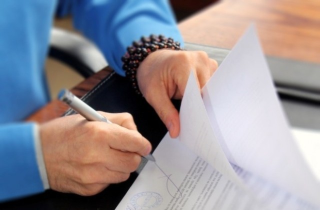 Избрани са фирмите за  санирането на първите осем блока в Габрово