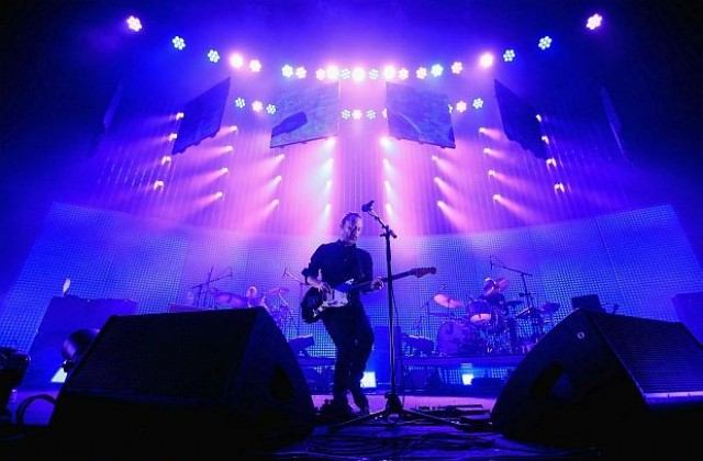 Броени дни след изчезването си от интернет Radiohead издадоха нов албум