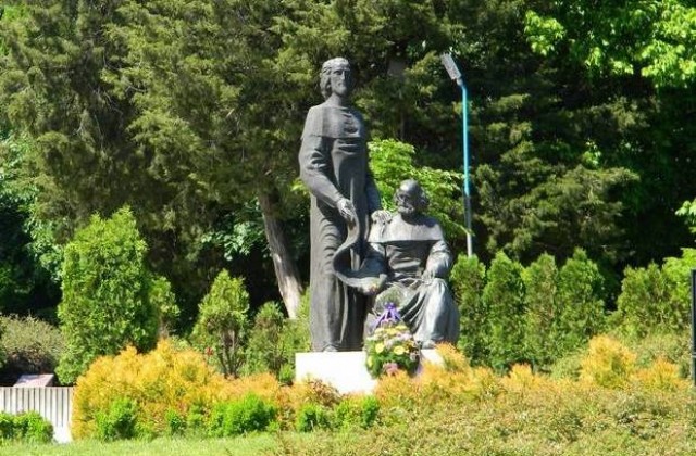 ВТУ ще чества патронния си празник с тържество, връчват почетни отличия на заслужили преподаватели