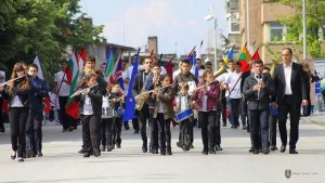 С шествие и детски празник Велико Търново отбеляза Деня на