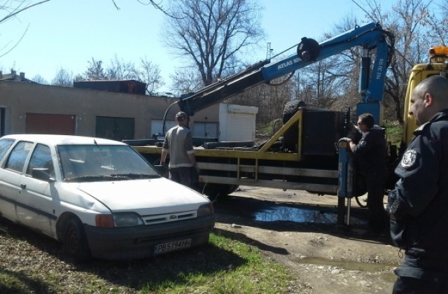 Продължава репартирането на стари коли в „Южен“