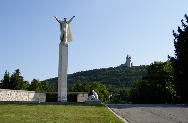 Богата празнична програма за Деня на Шумен