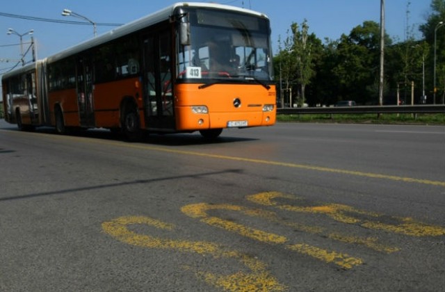 Полицията с акция срещу движението на автомобили в бус лентите